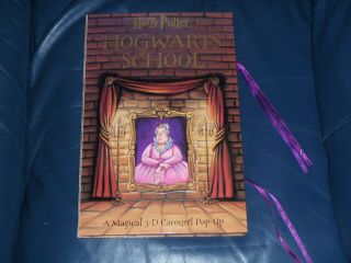 Harry Potter Hogwarts School 3d Pop - Up Carousel Book - Collector / Collectible