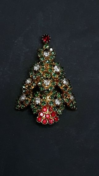 Vintage Eisenberg Green Rhinestone Christmas Tree Pin Brooch Holiday Gold Tone