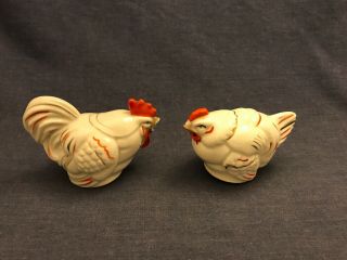 Vintage Salt & Pepper Shaker Ceramic Japan W Corks Rooster Hen Chicken Set Cock
