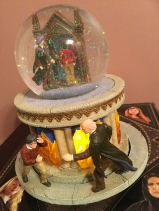 Harry Potter Snow Globe With Music And Light Up And Rotation
