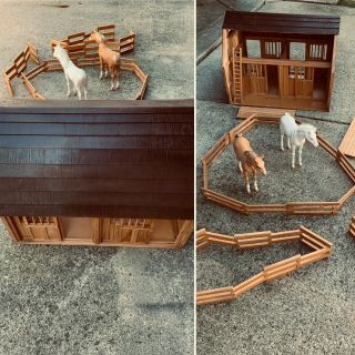 Breyer Large Traditional Wooden Barn,  Two Wood Corrals,  And Two Horses
