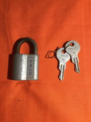 Vintage Antique Yale & Towne Padlock Lock With 2 Keys Made In Usa