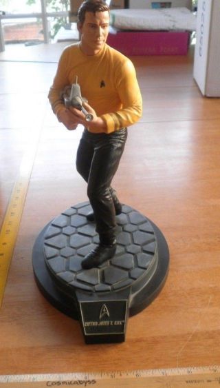 Star Trek Vintage Captain James T Kirk Statue Mark Newman Le 1998