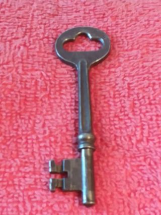 Antique R & E Russell & Erwin Skeleton Key A57