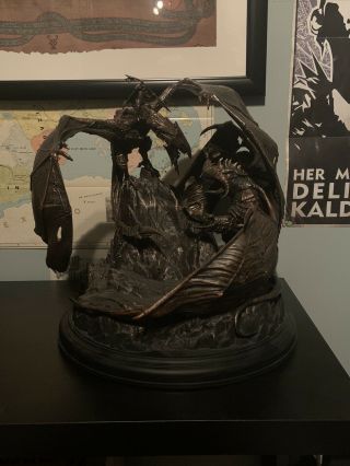 Middle - Earth Shadow Of War Balrog Statue