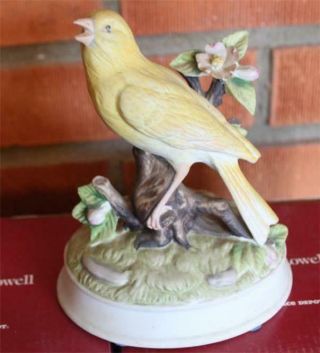 Vintage Gorham Music Box Yellow Bird Made In Japan