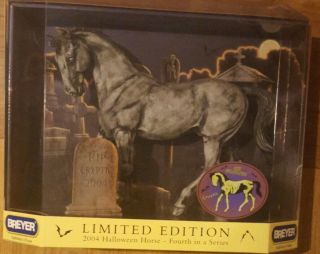 Rare Glow In The Dark Cryptic 2004 Breyer Horse Halloween Special Nib