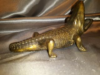 Vtg Solid Brass 3.  45 " Crocodile Alligator Office Decor Pen Holder Paperweight