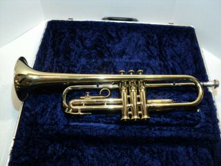 Vintage Olds Ambassador Trumpet 837787 With 2 Mouth Peices And Locking Case