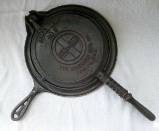 Vintage Griswold No.  8 Waffle Iron With Base 885 886 Cast Iron