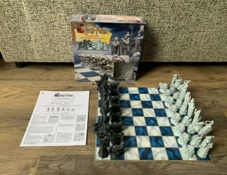 Official Harry Potter Wizard Chess - 100 Complete - Mattel - 2002 - Boxed