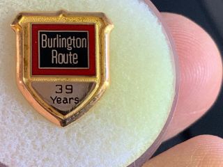 Chicago Burlington And Quincy Railroad 10k Gold 39 Years Of Service Award Pin.
