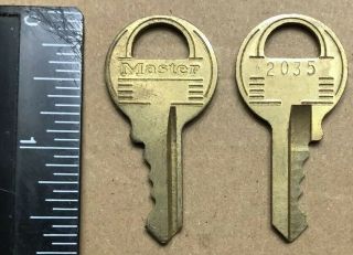2 Vintage Brass Master Lock Co Key Milwaukee,  Usa 2035 -