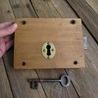 Antique Oak Encased Door Lock with KEY with Brass Keyhole Surround 2