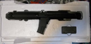 Star Wars Master Replicas Stormtrooper Blaster Le Sw - 126 Full Size W/ Display