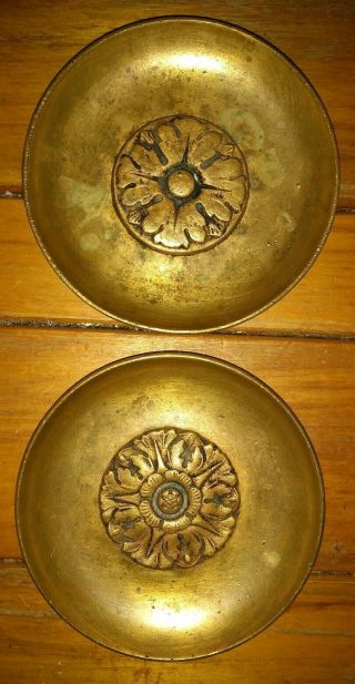 Vintage Set Of 2 Art Nouveau Style Lesavoy French Nicepatina Brass Flower Dishes