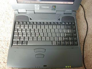 Toshiba Satellite 2590CDT Vintage Laptop 3