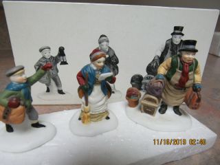 Come Into The Inn 55603 Dept.  56 Dickens Village Set Of 3