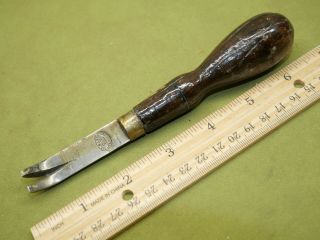 Vintage Sargent & Co Wood Handle Small Hand Held Nail Tack Puller Antique Tool