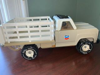 Vintage Tonka Chevron Stake Delivery Truck Xr - 101 Pressed Steel W/ Driver & Lift