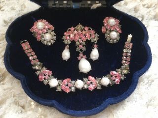 Vintage Crown Trifari 3 Piece Set - Earrings,  Brooch/pin,  Bracelet - Look Pink