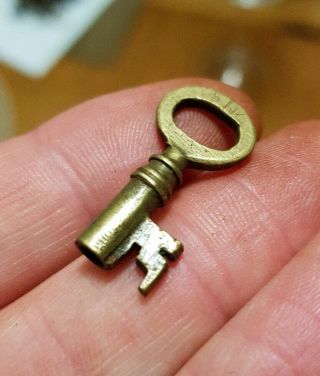 Small Little Tiny Brass Old Antique Vintage Keys Lock Box Door Key Charm Pendant