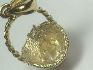 Adorable 14k Yellow Gold Kitty Cat & Her Basket Charm Pendant.  2.  9gm.