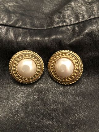 Chanel Vintage Earrings Round Gold Tone Faux Pearl Clip On 1970 