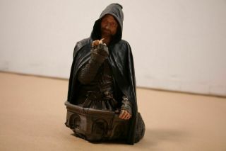 Retired 2007 Gentle Giant Lotr Aragorn Strider Mini Bust Statue 7.  5 "