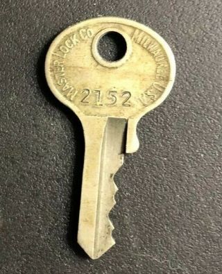 Antique VINTAGE Lion Brass Master Lock Co Key Milwaukee,  USA 2152 2