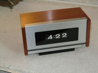 Vintage Cosmo Flip Clock Jump Hour Wood Clock.  Battery Operated.  Made In Japan