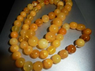 ANTIQUE ART DECO NATURAL EGG YOLK BUTTERSCOTCH BALTIC AMBER BEAD NECKLACE 22 IN 3