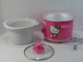 Hello Kitty 1.  5 Qt Ceramic Slow Cooker