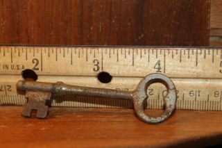 Antique Skeleton Key Unusual Shape 61 R&e Russell & Erwin