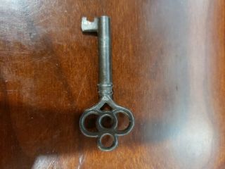 Old Vintage Open Barrel Skeleton Key Furniture Bow Cabinet Ornate Key