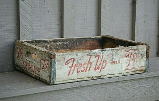Vintage Wooden White 7 - Up Soda Pop Bottle Crate Carrier Tool The Uncola Open Box