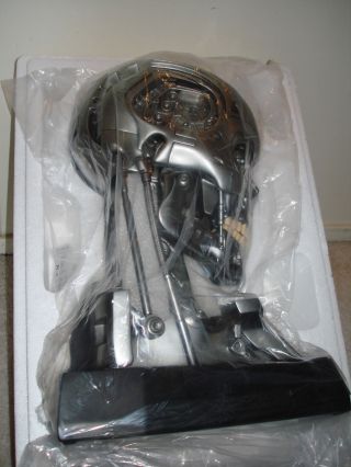 CHRONICLE Collectibles Terminator Genisys 1:1 Scale Endoskull Bust 3