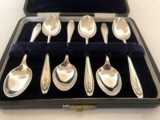 Lovely Cased Set Of 6 Solid Silver Coffee Spoons (j D & S) Sheffield 1938