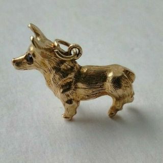Vintage 375 9ct Gold Royal Corgi Dog With Garnet Eyes Charm / Pendant - 7.  5g