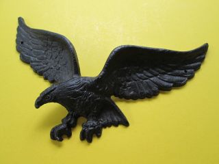 Vintage 9 " Cast Iron Eagle Wall Hanging Marked 318
