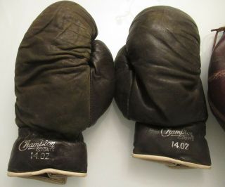 Old Vintage Everlast 12oz fight Boxing gloves Champion Sports 14oz - 4lb Ball 2