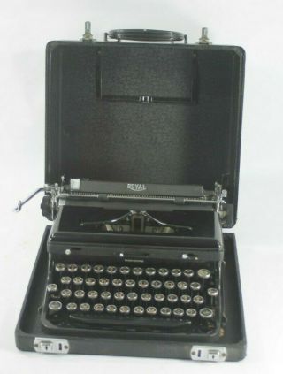Vintage Royal Touch Control Model O Portable Typewriter - Circa 1939 W/case