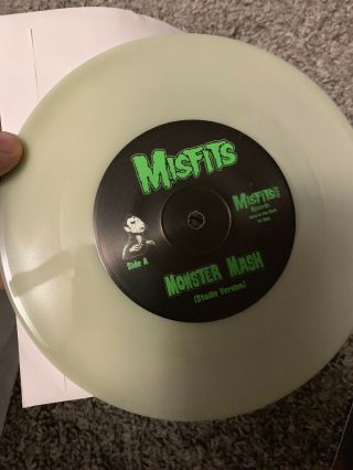 Misfits Monster Mash 7” Glow - in - the Dark 1999 Jerry Only 2