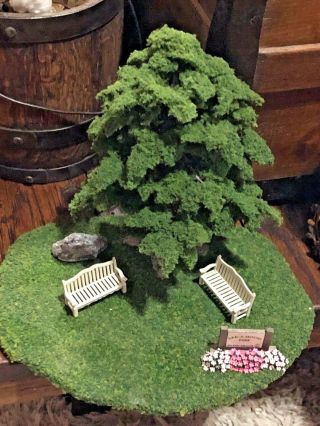 Wee Forest Folk Display Read Estate " Eek - A - Mouse Park ",  Benches Rock (p)