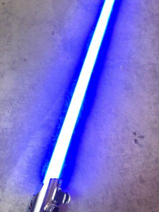 Master Replicas Lightsaber - Luke Skywalker 2007 Model BATTERIES 3