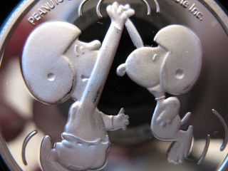 1 - Oz.  999 Silver Peanuts Gang Charlie Brown Snoopy Hi Five Football Coin,  Gold