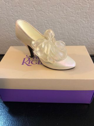 Just The Right Shoe Figurine 1998 Tying The Knot By Raine Willetts Design 25008
