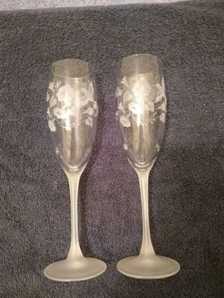 Set Of 2 Avon Hummingbird Champagne Glasses With Frosted Base