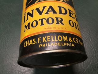 Vintage INVADER Motor Oil Metal Can Chas.  F.  Kellom & Co.  USA EMPTY 3