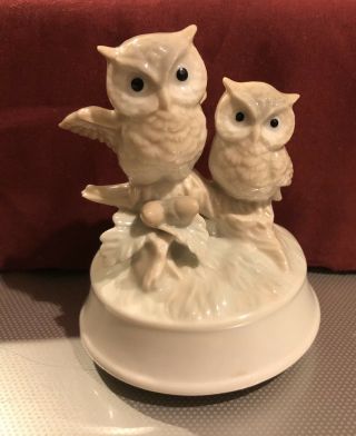 Porcelain Otagiri Owls Music Box Plays Close To You